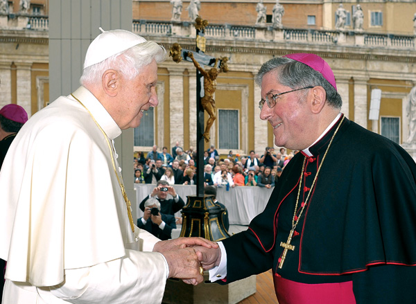 Thomas Collins y Benedicto XVI