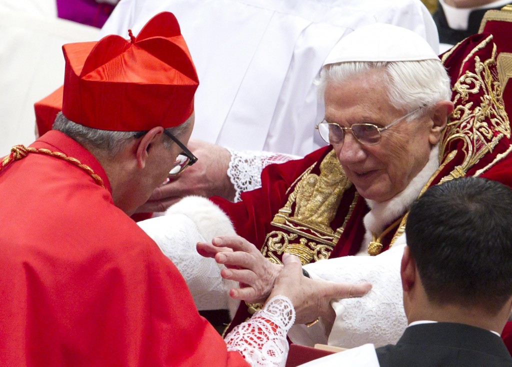 Santos Abril y Benedicto XVI