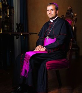 51_1_obispo_1312360573