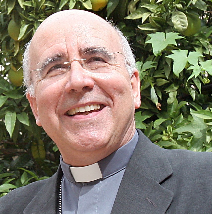 JOSUE CORREA El Nuevo Obispo convoca a los medios de Comunicacion