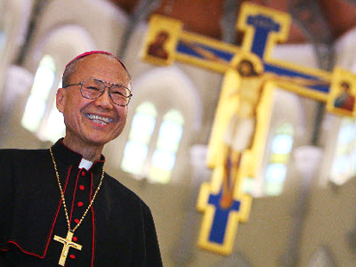 Hoy cumple años…..el cardenal Tong Hon (74)